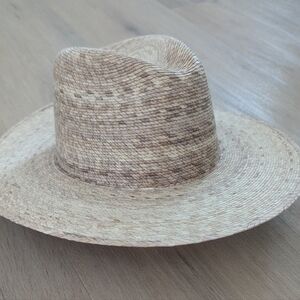 Lack of color pal hat (SMALL/MEDIUM)